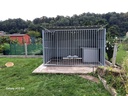 Geheel dicht damwand hondenkennel 3 X 2m compleet met dak