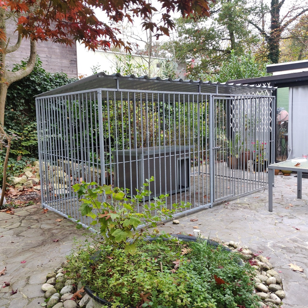 Basic spijlen 8cm hondenkennel 4 X 2m compleet met dak