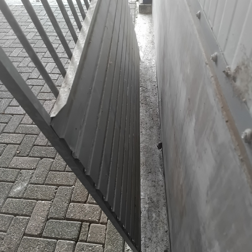 1,8m spijlen 8cm, gebruikt (kopie)