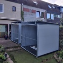 Kunststof hondenkennel 2 X 2m compleet met dak