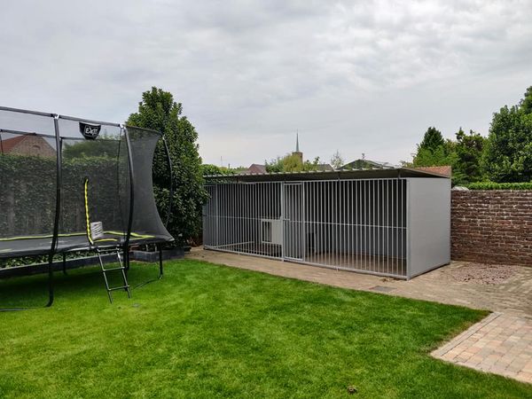 Kunststof hondenkennel dubbel 3 X 2m compleet met dak