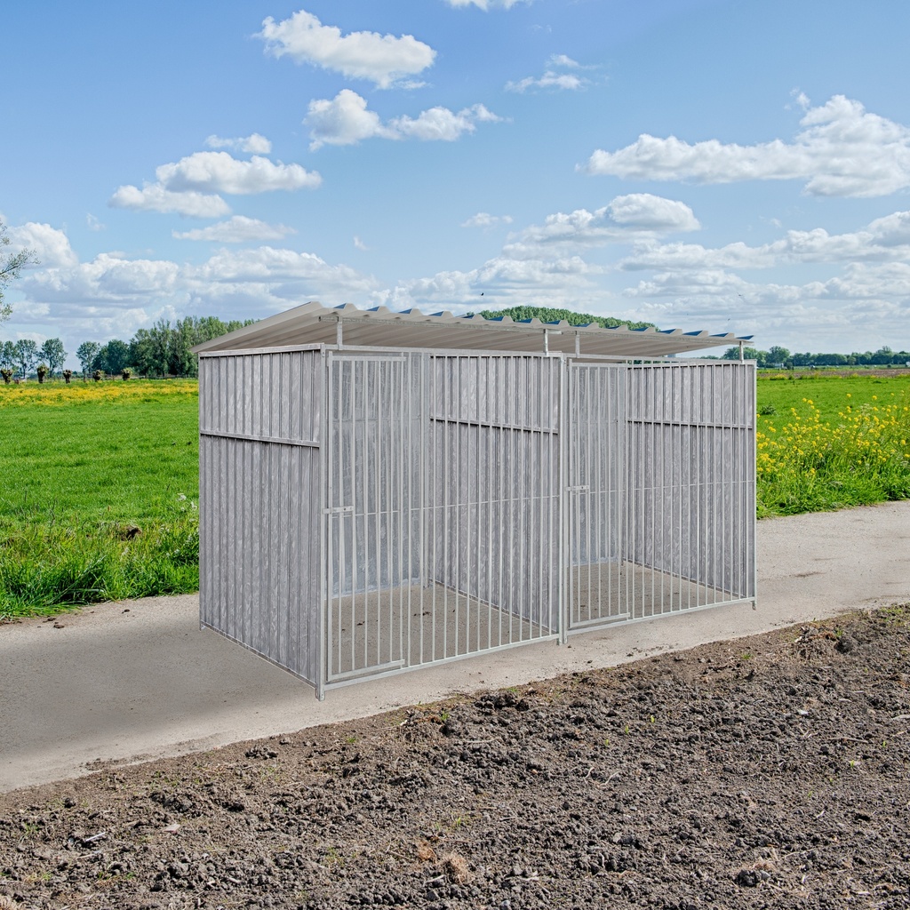 Geheel dicht damwand hondenkennel dubbel 1,5 X 2m compleet met dak