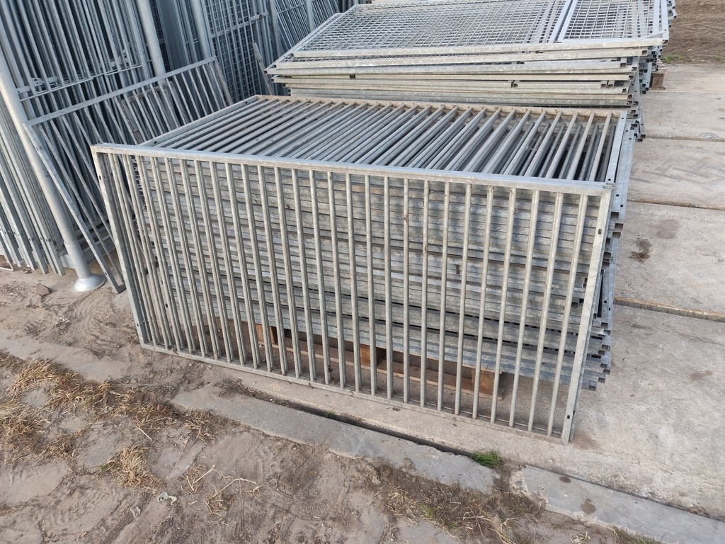 Opruiming! puppypanelen 200 breed 100 hoog