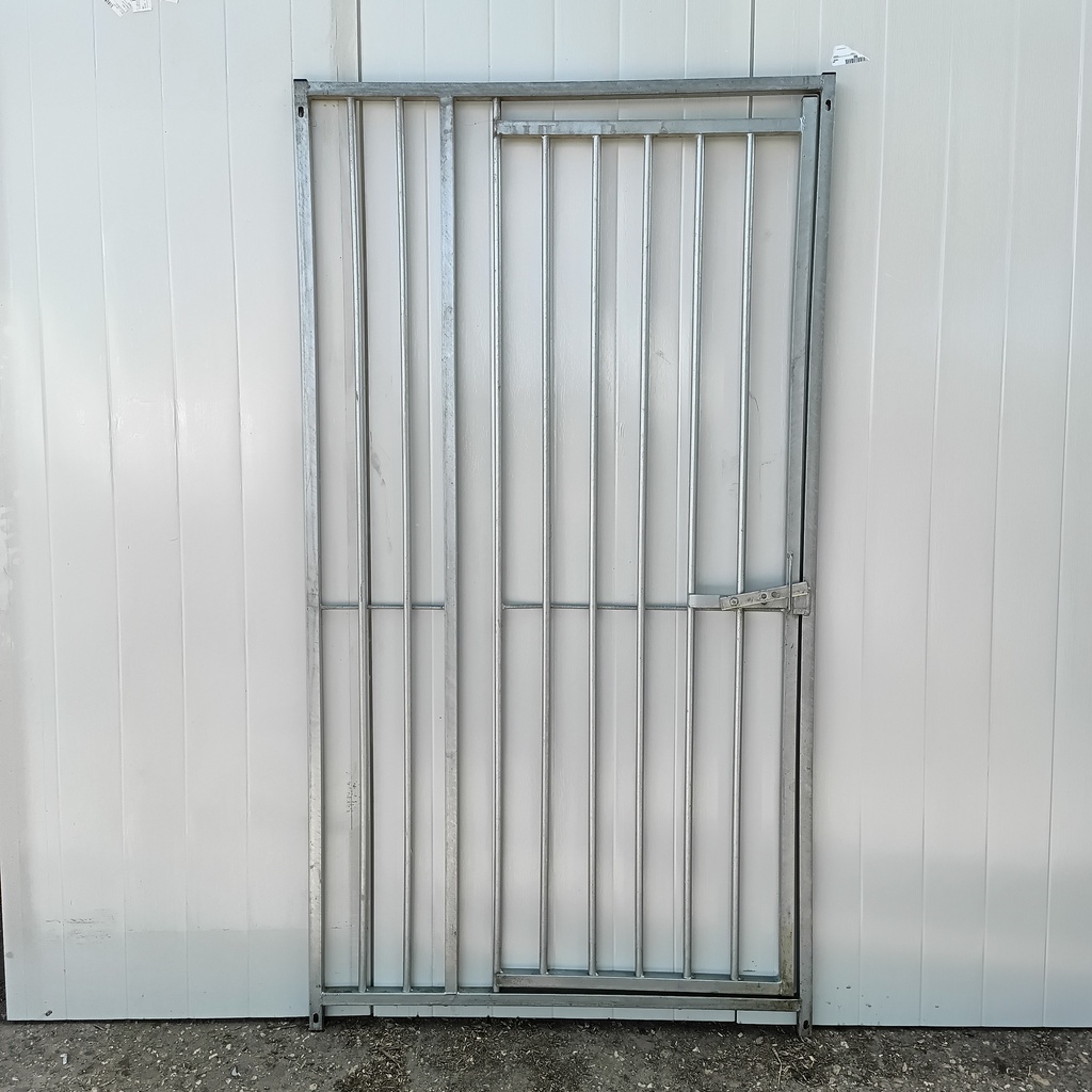 1m met deur rechts spijlen 8cm (lager dwarsijzer)