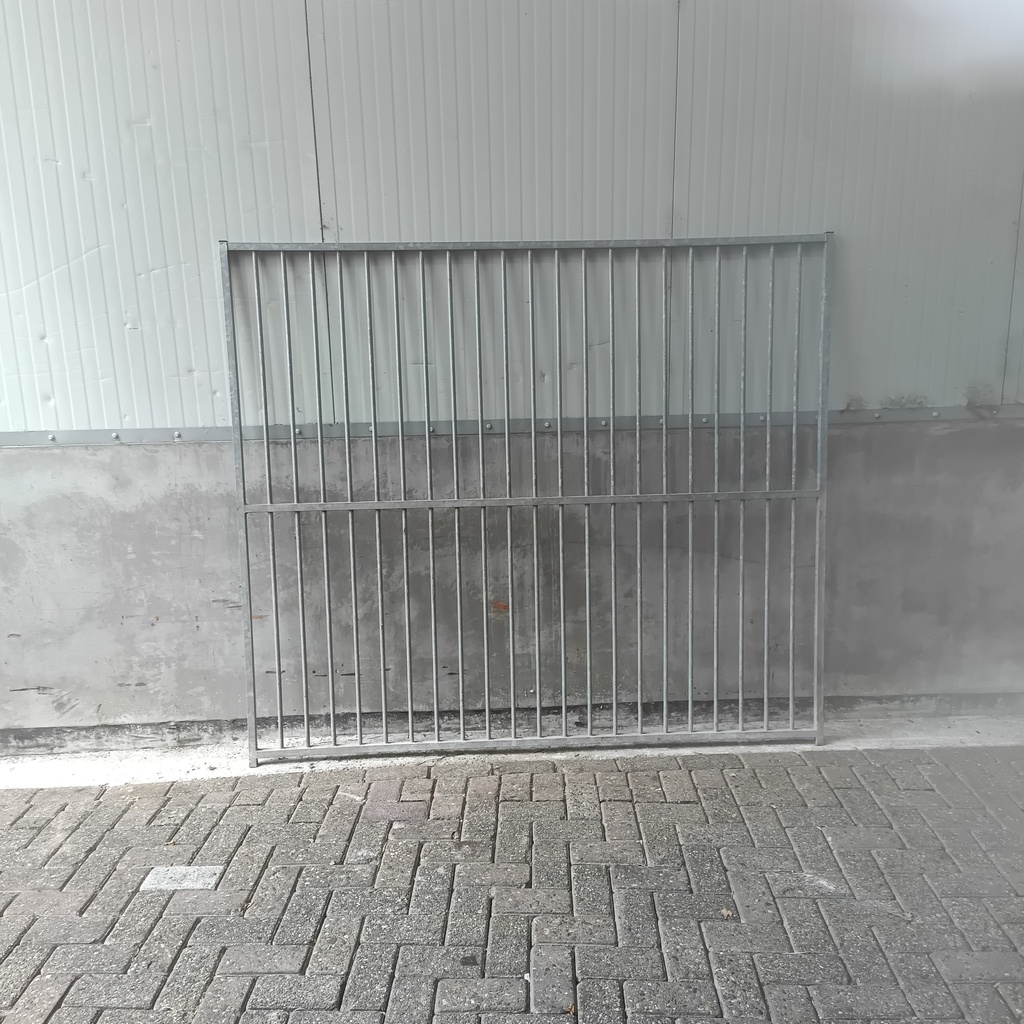 2m spijlen 8cm corton, gebruikt