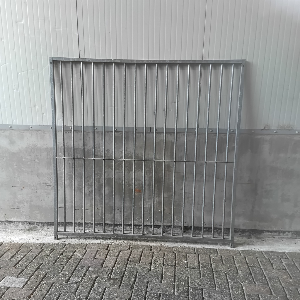 1,8m spijlen 8cm, gebruikt