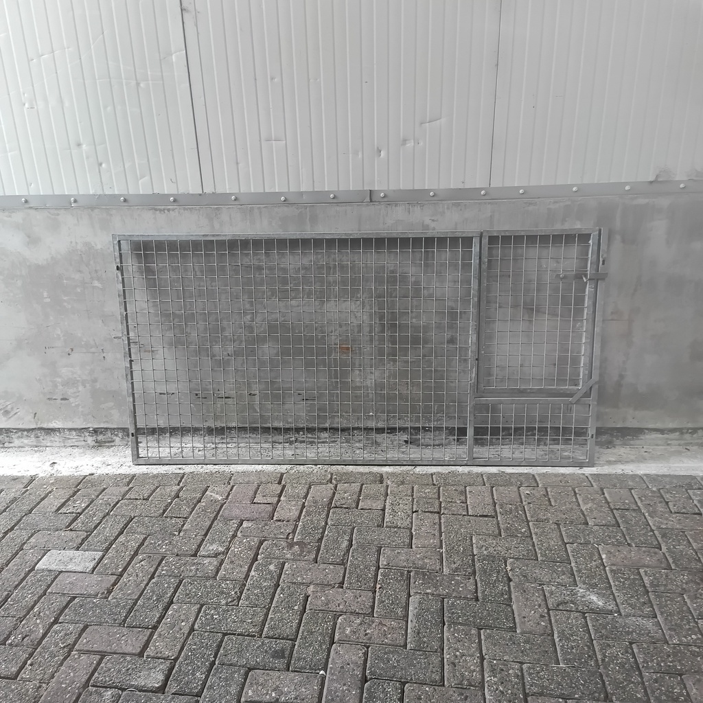 2m puppy gaas 2/3 deur rechts