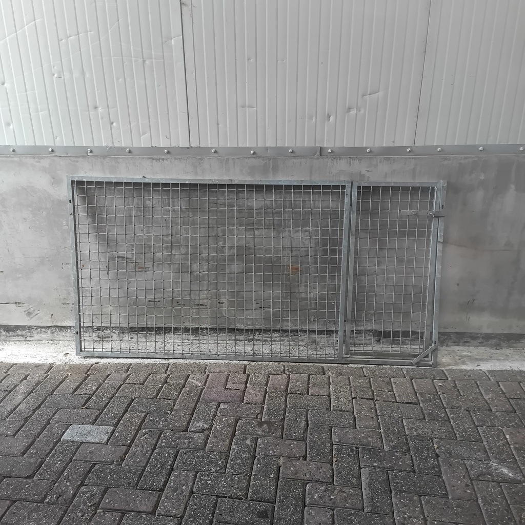 2m puppy gaas gehele deur rechts, gebruikt