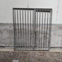 1,5m deur rechts, spijlen 8cm, gebruikt